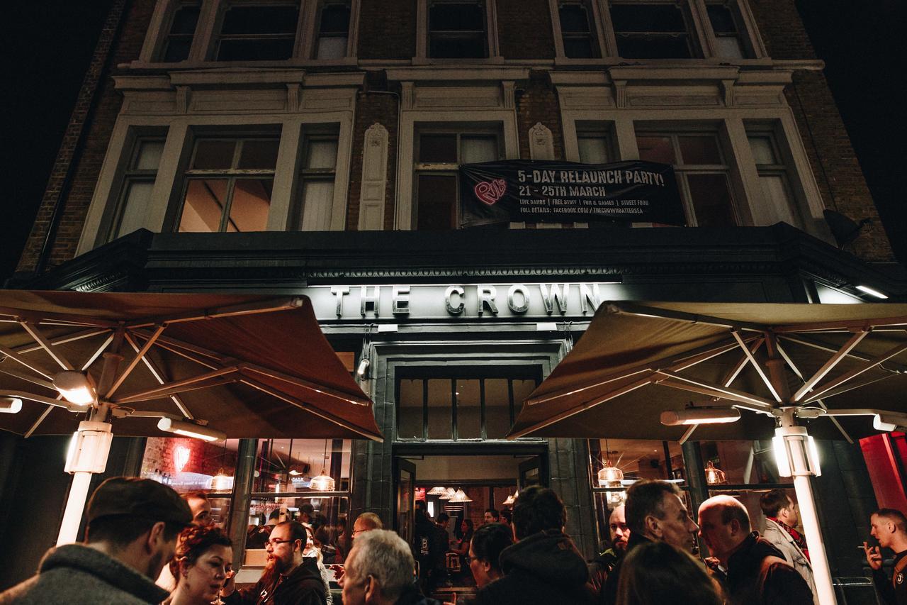 Publove @ The Crown, Battersea London Bagian luar foto