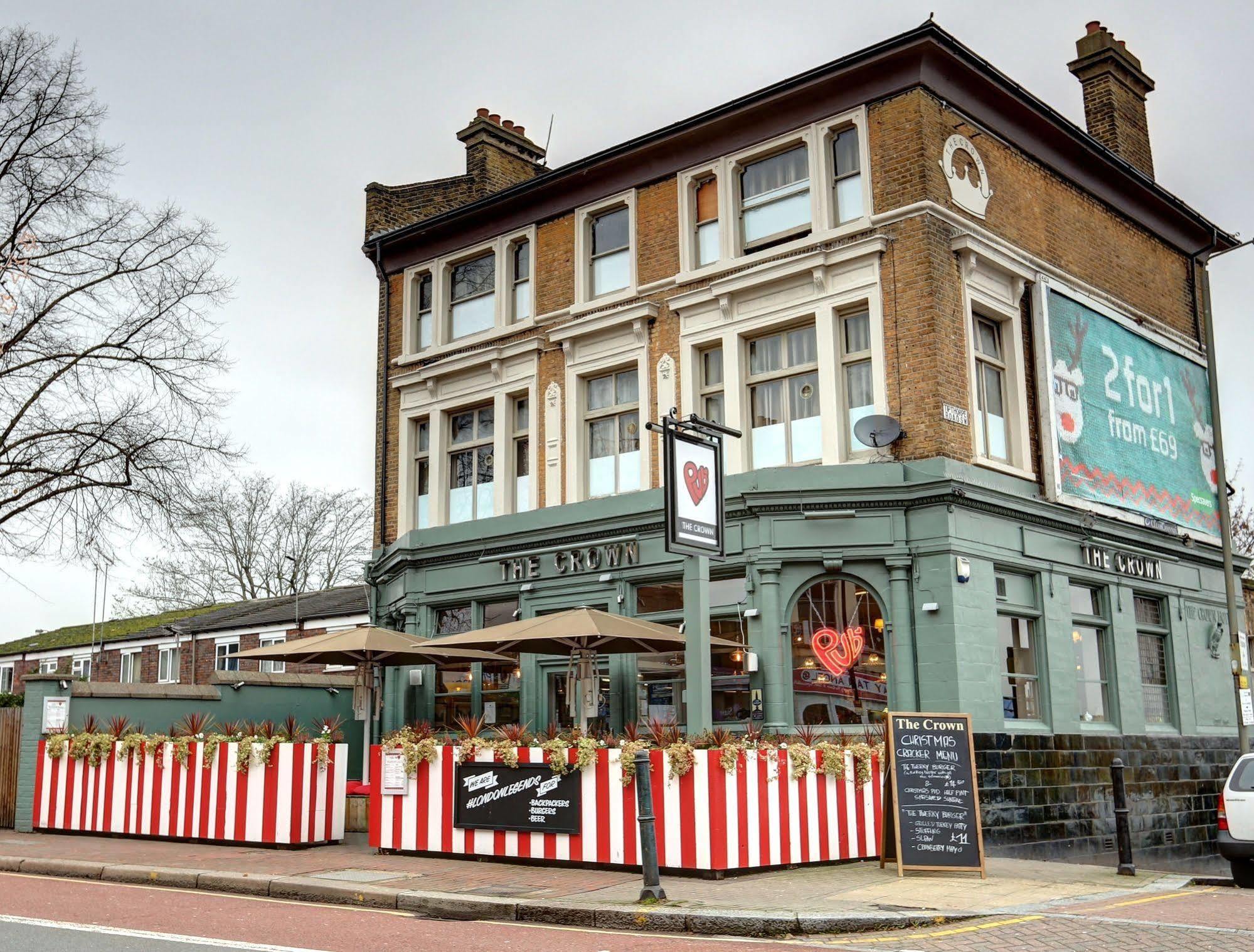 Publove @ The Crown, Battersea London Bagian luar foto
